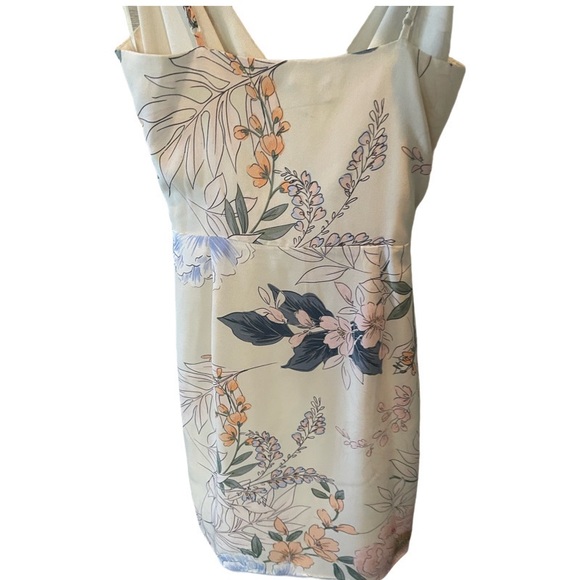 NWT Yumi Kim Silk * See video *White Floral wrap Dress Sz Small STUNNING 🤩 - Picture 4 of 6